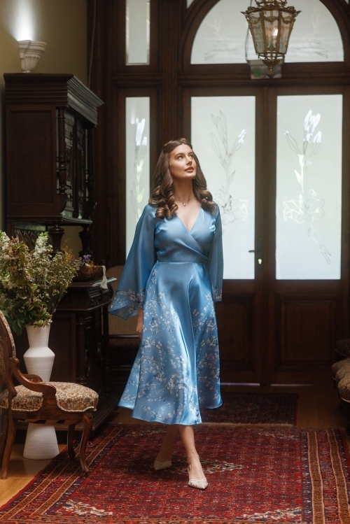 Rochie eleganta bleu din satin lucios cu efect metalizat