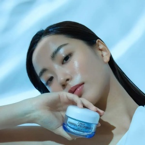 Crema hidratanta cu acid hialuronic Jumiso Waterfull Hyaluronic, 50 ml - Img 3