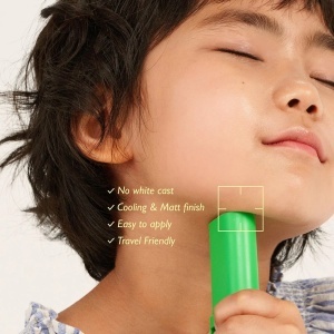 Stick de fata cu SPF 50+ PA++++ Haruharu Wonder Black Bamboo Daily Soothing, 20 g - Img 3