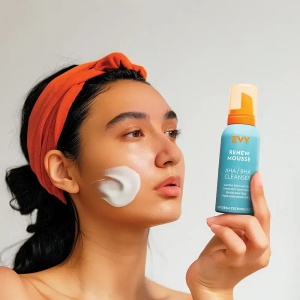 Spuma de curatare multifunctionala cu acizi exfolianti AHA/BHA, 100 ml- Evy Technology - Img 5