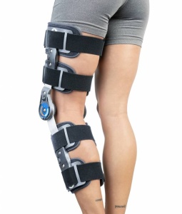 Srt359 Reha - Orteza genunchi postoperatorie reglabila cu articulatii laterale – marime universala, Triamed - Img 2
