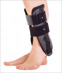 ANKLEFIX ACTIV – Orteza glezna cu atele din plastic, marime universala, picior drept, (20–30 cm) - Img 3