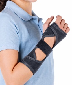 TRIACARP Junior SRT222 – Orteza fixa pentru incheietura si mana, marime universala - Img 2