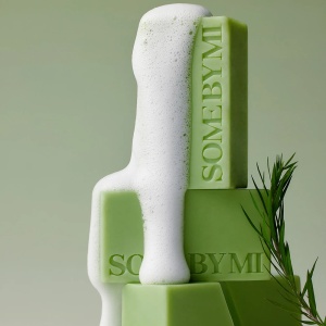 Sapun pentru fata si corp cu AHA BHA PHA 30 Days Miracle Cleansing Bar, Some By Mi - Img 5