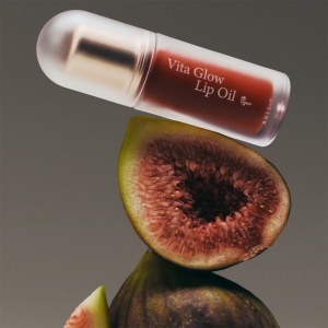 Axis-Y Vita Glow Lip Oil Cozy Fig 4 ml - Img 4