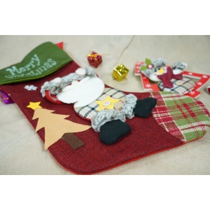 Ciorap Cadouri,Flippy, cu model Mos Craciun, rosu, marimea 20x40 cm, textil, interior - Img 4