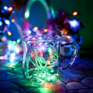Instalatie de Craciun, Liniara, 1 m, Baterii, 10 LED-uri, Multicolor, 2 Jocuri de Lumini, Fir Transparent, Interior/Exterior, Flippy - Img 10