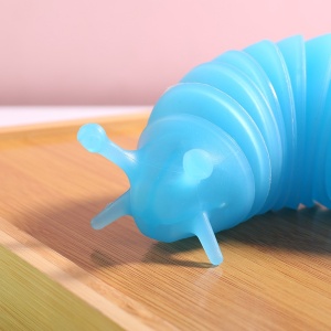 Jucarie Senzoriala Antistres, Flippy, Fidget Toys, Omida Tip Breloc, 11 cm, +3 Ani, Albastru Transparent - Img 3