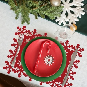 Set 12 Servete pentru Masa si Suporturi de Pahare/Tacamuri, Flippy, Scris Merry Christmas, 6 Servete 25x35 cm, 6 Suporturi de 10x10 cm, Rosu - Img 4