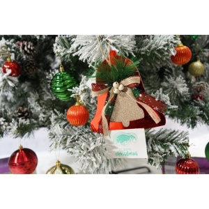 Set brad artificial de Craciun si elemente decorative, nins, decorat cu conuri pin, pentru interior/exterior, inaltime 210 cm, diametru 131 cm, 630 ramuri, Flippy, alb/verde, suport metalic inclus - Img 6