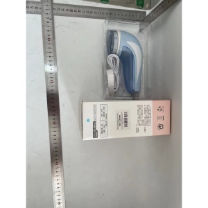 Aparat Pentru Curatat Scame, Par Si Praf, Flippy, Pentru Diferite Tipuri De Material, Cu Lame Din Otel Inoxidabil, Incarcare Prin USB Type-C, Cu Perie De Curatare si Cablu USB Incluse, 13.5x9 cm, Albastru - Img 2