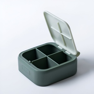 Cutie Depozitare Medicamente Mini, Flippy, 4 Compartimente, Inchidere Etans, Portabila, Patrat, Verde, PP, 7.5x7.5x3 cm - Img 3