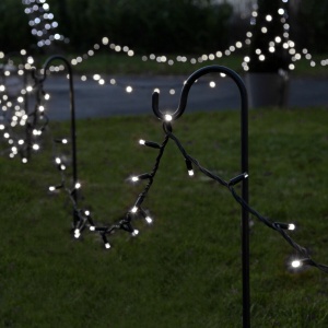 Instalatie de Craciun Liniara Yoto, 50 m, 1 m Prelungitor 220V, 498 LED, 8 Jocuri de Lumini, Controler, Fir Negru, Utilizare Interior/Exterior, Protectie anti-inghet, Fir Cupru, Alb Rece - Img 1