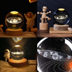 Lampa LED Decorativa, Flippy, cu Bila de Cristal cu Diametru 6cm, Model Sistemul Solar 3D, Alimentare USB, Suport din Lemn, Lumina Alb Cald - Img 2