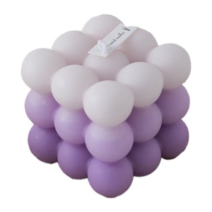 Lumanare Parfumata, Flippy, din Ceara De Soia, Model Cub, Gradient in 3 Culori Pale, 6x6x6 cm, Aroma de Lavanda, Mov - Img 1