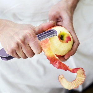 Peeler pentru Legume si Fructe, Flippy, 3.6 x 9.1 cm, Multifunctional, Curatator Pliabil, din ABS si Otel Inoxidabil, Mov - Img 5