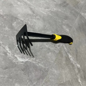 Set 4 Unelte de Gradina Flippy, pentru Plantare, Prelucrare Sol si Ingrijire Plante, Material PVC Carbon, Grebla, Sapaliga cu Cap Dublu, Lopata Mica, Lopata Lata, 43 x 11 cm, Negru/Galben - Img 7