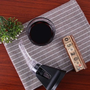 Aerator cu Turnator de Vin 2in1, Flippy, Decantare, Anti-Picurare, Fara Scurgere, 18x10x8cm, Negru - Img 3