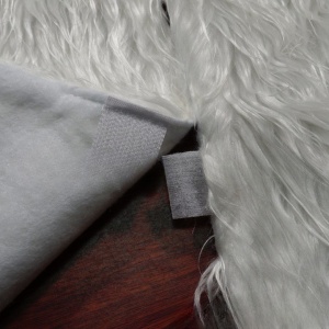 Covor pentru bradul de Craciun White Haipai, diametru 90 cm, blana cu o grosime 2.5 - 3 cm, alb - Img 3