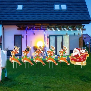 Decoratiune de Craciun, Flippy, pentru Gradina, Tip Trenulet, 6 Figurine + Bete de Infipt in Pamant, din Plastic, Impermeabil, Model Mos Craciun cu Renii, Multicolor - Img 3