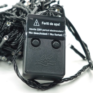 Instalatie de Craciun liniara Yoto, 10 m, din care 1 m cablu priza 220V, 100 LED, 8 jocuri de lumini, pentru interior, controler, fir negru, multicolor - Img 2