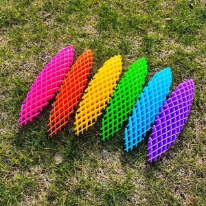 Jucarie Worm Fidget de Decompresie, Flippy, Anti Stres, Dimensiune Compacta 10 cm, Dimensiune Extinsa 24.5 cm, Mov - Img 4