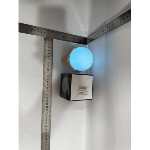 Lampa de veghe in forma de luna 3D Moon Light Multicolor, alimentare baterii, stand plastic inclus, 8 cm, Flippy - Img 7