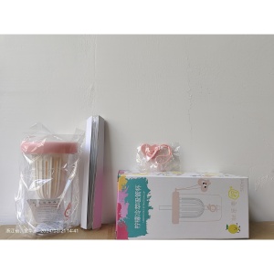 Pahar din silicon, cu capac si pai, pentru copii, Flippy, anti-cadere, compartiment pentru fructe/ceai/gheata, rezistent la temperaturi inalte, 500ml, Roz, 14.5x8.8x20 cm - Img 7