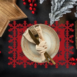 Set 12 Servete pentru Masa si Suporturi de Pahare/Tacamuri, Flippy, Scris Merry Christmas, 6 Servete 25x35 cm, 6 Suporturi de 10x10 cm, Rosu - Img 6