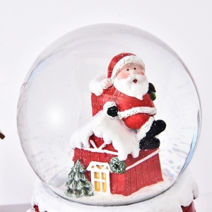 Decoratiune glob cu zapada Flippy, Mos Craciun pe casa, model 2, diametru 6.5 cm, multicolor - Img 2