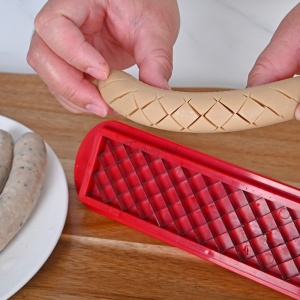 Feliator manual pentru hot-dog Flippy, crestare carnati si hot-dog, manual, potrivit pentru gratar, 29.5 x 6.5 cm, din inox si ABS, rosu - Img 5