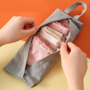 Geanta de Depozitare, Flippy, Pentru Haine Mici, Lenjerie, Sosete, Cosmetice, Impermeabila, cu Maner, 10x20x3 cm, Gri - Img 3