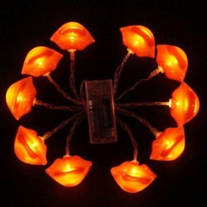 Instalatie de Craciun, Flippy®, Tip Sir cu Baterii, 1.5 m, 10 LED-uri, Model Buze, Rosu - Img 1