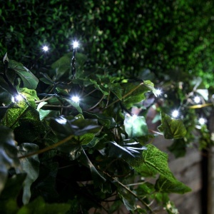 Instalatie de Craciun liniara Yoto, 10 m, din care 1 m cablu priza 220V, 100 LED, 8 jocuri de lumini, controler, fir negru, alb rece - Img 7