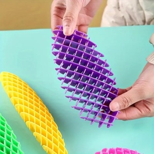 Jucarie Worm Fidget de Decompresie, Flippy, Anti Stres, Dimensiune Compacta 10 cm, Dimensiune Extinsa 24.5 cm, Mov - Img 5