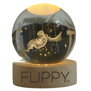 Lampa LED Decorativa, Flippy, cu Bila de Cristal cu Diametru 6cm, Model Micul Print 3D, Alimentare USB, Suport din Lemn, Lumina Alb Cald - Img 1