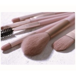 Mini Set Portabil 8 Pensule pentru Machiaj Flippy, Super Soft, Makeup Profesional/Incepatori, Maner Ergonomic, Gentuta Depozitare Inclusa, Maro - Img 2
