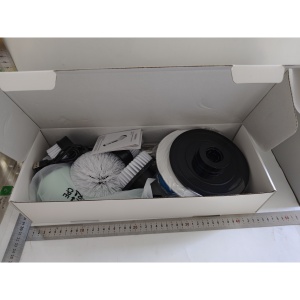 Perie Electrica de Curatare, Flippy, pentru Gresie, Baie, Bucatarie, 25x20x9.5 cm, cu 9 Capete, Maner Extensibil Detasabil 84-127cm, Incarcare USB-Type C, Rotire 360 de Grade, 3000 mAh, Culoare: Verde - Img 2
