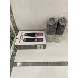 Set de 2 Rasnite electrice de Sare si Piper, Flippy, cu Camere Depozitare Transparente, Macinare, Functionare pe Baterii, cu Lumina, ABS, 20x6.5 cm, Negru/Transparent - Img 2