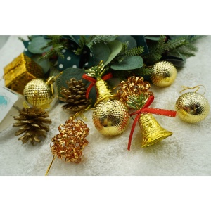 Set de 24 ornamente de brad, Flippy, de tip Glob, Multicolor, din polistiren, cu finisaj sclipitor , cutie 5 cm adancime x 29 cm lungime x 19 cm inaltime - Img 2