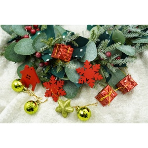 Set de 24 ornamente de brad, Flippy, de tip Glob, Rosu/ Auriu, din polistiren, cu finisaj sclipitor , cutie 3 cm adancime x 20 cm lungime x 14 cm inaltime - Img 3