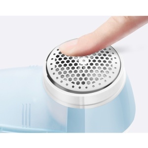 Aparat Pentru Curatat Scame, Par Si Praf, Flippy, Pentru Diferite Tipuri De Material, Cu Lame Din Otel Inoxidabil, Incarcare Prin USB Type-C, Cu Perie De Curatare si Cablu USB Incluse, 13.5x9 cm, Albastru - Img 5