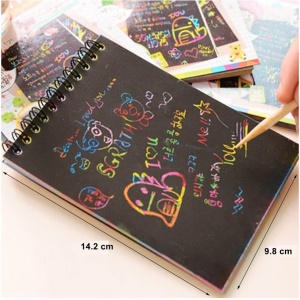 Caiet cu fise razuibile Flippy, DIY Magic Scratch, 12 File, Curcubeu, Creion din Lemn, Cartonase negre, 14.2 x 9.8 cm, Verde - Img 3