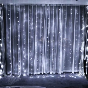 Instalatie Craciun, Tip Perdea, IP44, 3 m x 3 m, 240 LED-uri, Alb rece, cu 8 jocuri de lumini, 31 V, 9W, Interconectabila, Prelungitor 3 m inclus, Fir transparent, Interior/ Exterior, Flippy