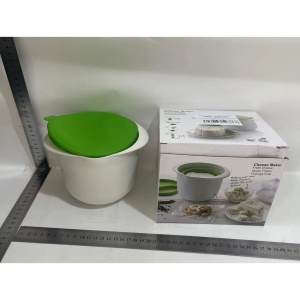 Recipient pentru Preparat Branza, Flippy, Capac de Silicon, Cheese Maker din Plastic, Strecuratoare, 17x14.5x12.8 cm, Verde - Img 2