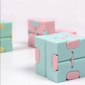 Cub antistres, Fidget Toy, Infinity Magic Cube, Albastru/Roz, 4x4x4 cm - Img 5