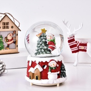 Decoratiune glob cu zapada Flippy, Mos Craciun in brad, diametru 4.5 cm, multicolor - Img 2
