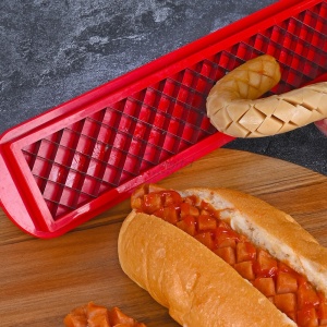 Feliator manual pentru hot-dog Flippy, crestare carnati si hot-dog, manual, potrivit pentru gratar, 29.5 x 6.5 cm, din inox si ABS, rosu - Img 7