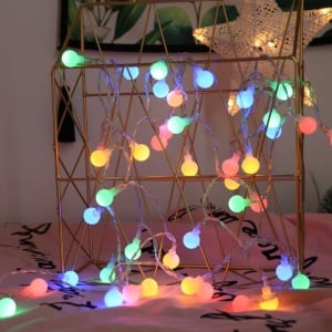 Instalatie sfere brad Craciun Flippy, 4 metri, 30 LEd-uri, alimentare la retea, fir transparent, multicolora - Img 2