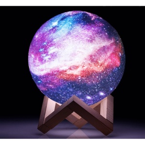 Lampa de veghe in forma de luna cu stele 3D Moon Light, alimentare baterii, stand din lemn inclus, 14 cm, Flippy - Img 2